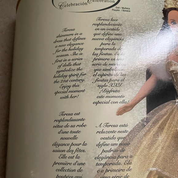 Celebration Teresa Holiday 2000 Barbie - Picture 8 of 13